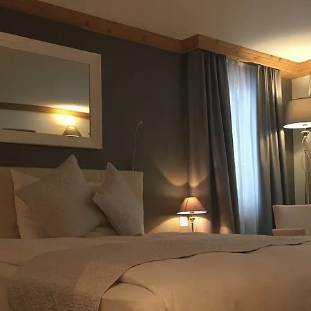 アルバトロス ホテル 4*