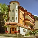 Albatros Hotel